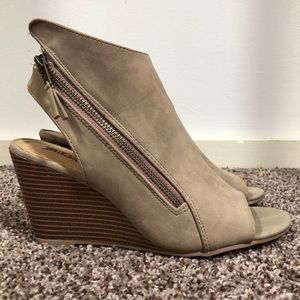 {brash} zip up straps wedges